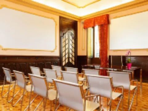 ベスト ウエスタン プラス ロイヤル スペルガ ホテル クーネオのホテル