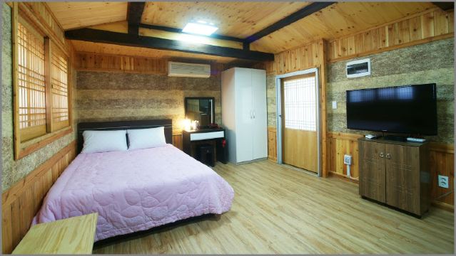 서귀포 찬이네초가집펜션