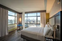 Holiday Inn Express LONG ISLAND CITY E - NEW YORK by IHG Hotels near Court Square