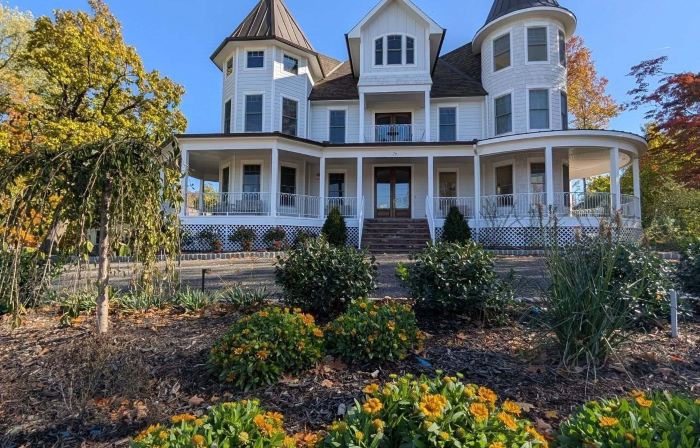 Parkway House Goshen Bed & Breakfast