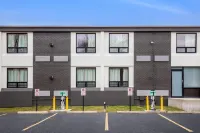 Days Inn by Wyndham Liberty - parking