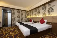 Solaris Hotel and Club