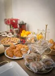 Flame B&B - Elegant Rooms - breakfast