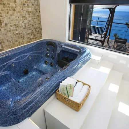 Namhae Kkamino Pension