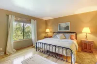 Pet-Friendly Richville Vacation Rental w/ Dock! - parking