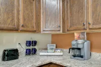 Chic Silver City Getaway w/ Patio + Gas Grill - 3 estrellas