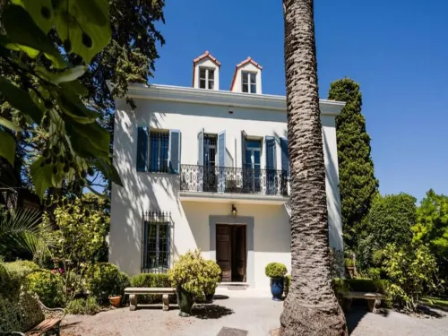 Villa in Antibes with Pool & Near Beaches