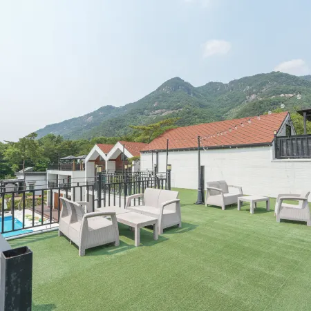 Jecheon Super 23 Pool Villa Отели рядом с достопримечательностью «Храм Чонбанса»