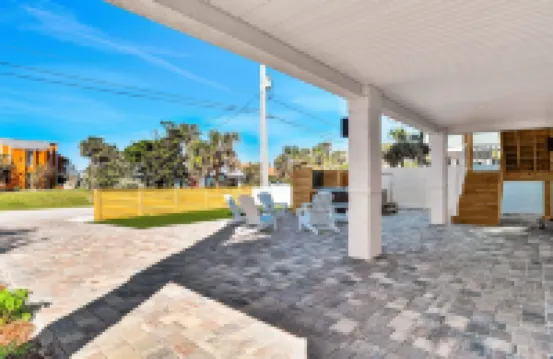 Brand new Oceanfront Home With Private hot Tub,outdoor Shower and Grill