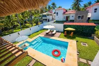Oceanfront Villa in Amatecampo Beach - Villas