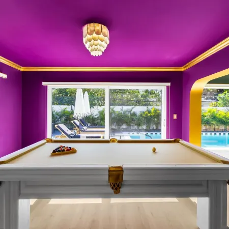 5 Min to Beach Heated Pool Hot Tub BBQ
