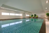 Wyndham Garden Muscat Al Khuwair - piscina