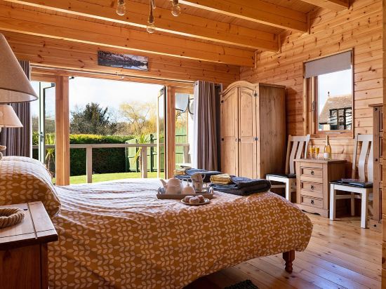 Lodge in Shropshire With Private Hot Tub