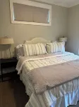 Beautiful Downtown Auburn Cottage In A Quaint Setting!