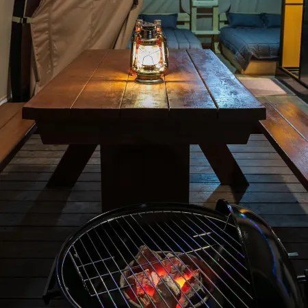 Gyeongju Ogle-Ogle Glamping Отели рядом с достопримечательностью «Храм Синсонса»