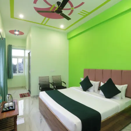 Hotel The Viraj Palace