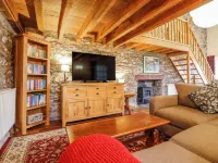 Dovetail Cottage Hotels in Llangollen
