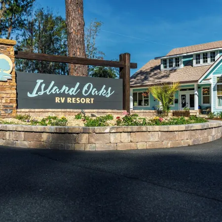 Island Oaks RV Resort