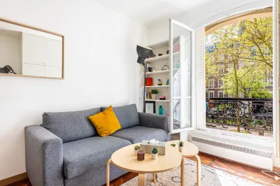GuestReady - Studio Chic Pres du Sacre-Coeur โรงแรมใกล้ลาซิกาล