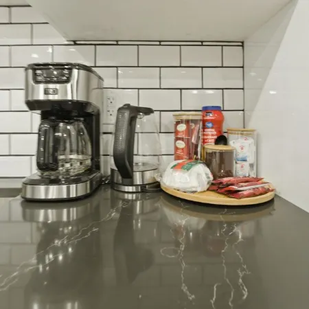 Stylish 2BR Basement Suite | 15 Mins to Airport