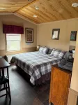 Kara Creek Ranch - King Bed Cabin with Kitchen #6