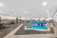 Spark by Hilton Wilkes-Barre - Hot Tub