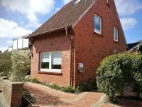 Daub's Island Oasis/Apartment with Balcony Near the South Beach, Pet Free Hotels in Borkum