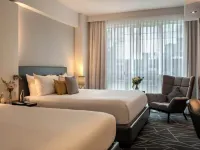 Warwick Le Crystal Montreal Hotel in zona Cinema Ex-Centris