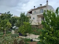 Pavlos Loft Apartment - Leontari Garden Escape Hotels in 