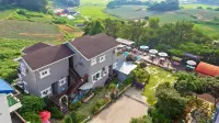 Anmyeondo Enew Pension - parking