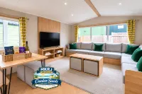 MKRJ LUXURY - Parkdean Camber Sands - Sleeps 8 - Pet Friendly- sp - Homestays