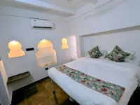 Navghat 68 - Bed and Breakfasts