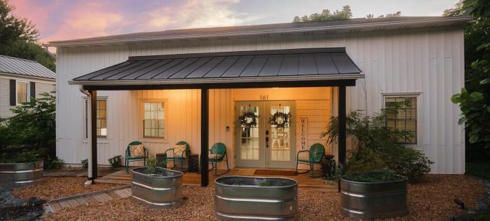Afton Clubhouse Hotels in Nelson County