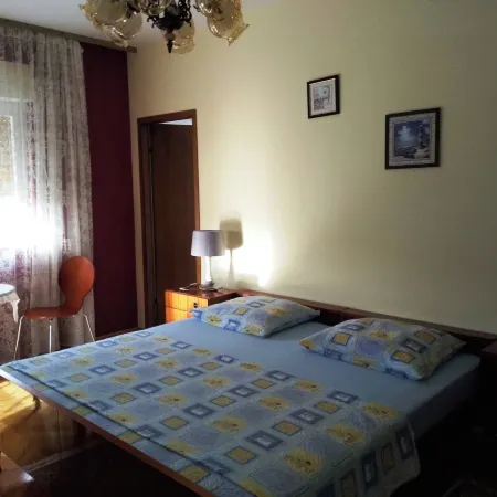 Romantic Apartment with Sea View Vinie, Dalmatia