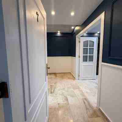 3bedroom Aprt of 200sqm Near Movenpick Hotel Amman Others