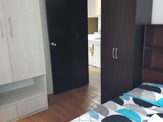 Araneta Cubao No Brown Outs 1BR Furnished Condo With Balcony Free Wifi Netflix