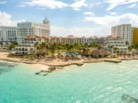 Fiesta Americana Villas Cancún マンダラ ビーチ周辺のホテル