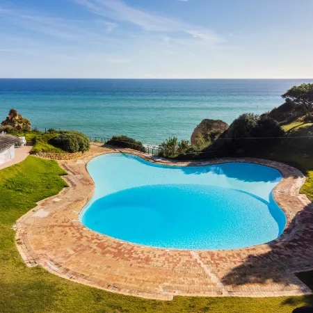 Prainha 2BR Stay | Pool Beach Access