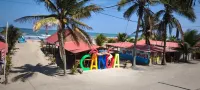 Cocoa Beachfront Inn - Homestays