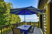On-site Trails & Private Beach! Lake Huron Retreat - 3 étoiles