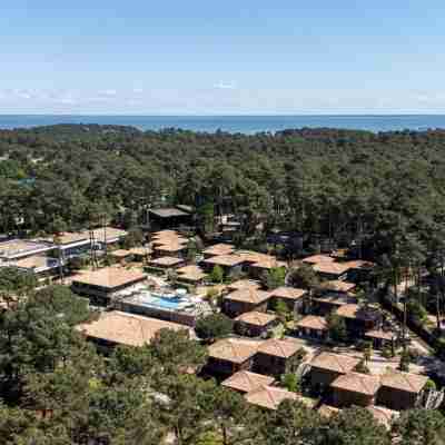Domaine du Ferret Restaurant & Spa Hotel Exterior