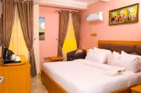 Madaki's Executive Suites - Bintang 2