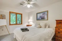 9 Mi to Lake Keowee! Secluded Creekfront Getaway - 3-Star