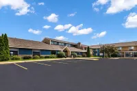 AmericInn by Wyndham Albert Lea - parking