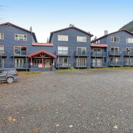 Slopeside Girdwood Condo With Mountain Views and a Fireplace