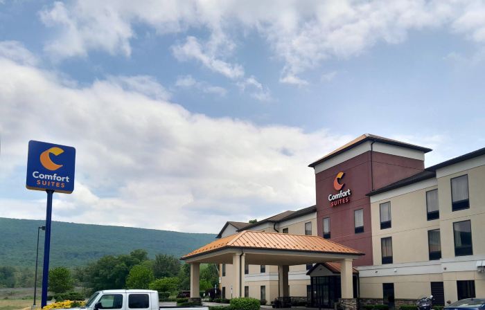 Comfort Suites