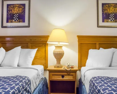 Rodeway Inn Old Town Scottsdale - parkir