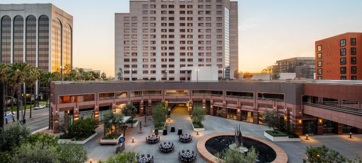 Hilton Long Beach Hotel Отели в г. Лонг-Бич