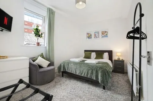 Owl s Nest on Fishers Street - Holiday Apartments