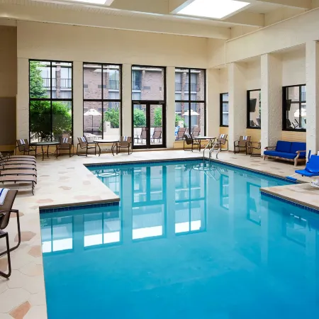 Sheraton Milwaukee Brookfield Hotel